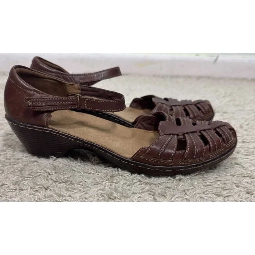 Clarks‎ Wendy River Brown Leather Closed Toe Comfort Shoes Womens 9M Wedge Work